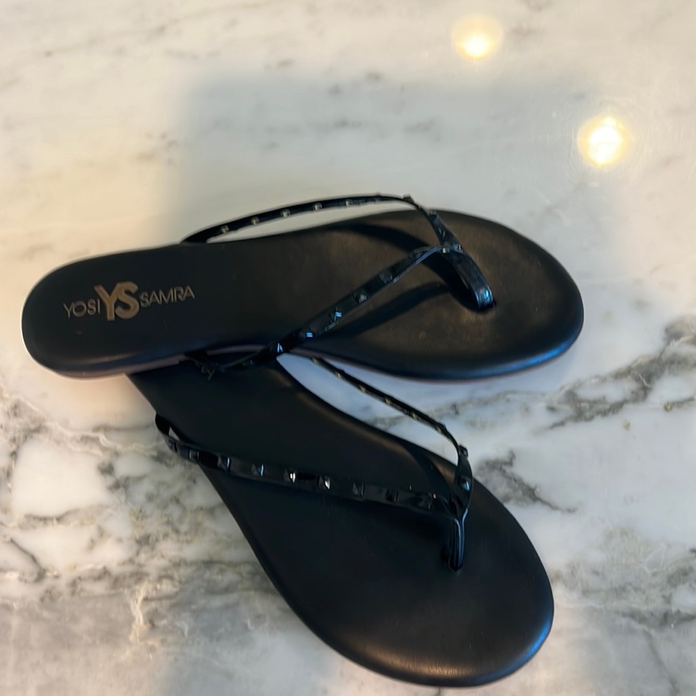 NWOT Yosi Samra black size 9 patented cushion sandal, stud embellish